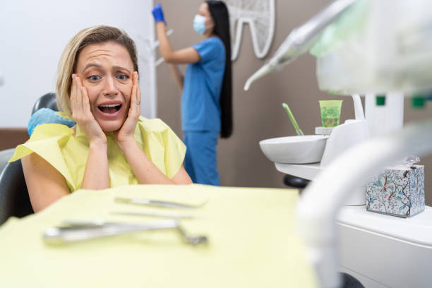 Best Emergency Gum Treatment in Flatonia, TX